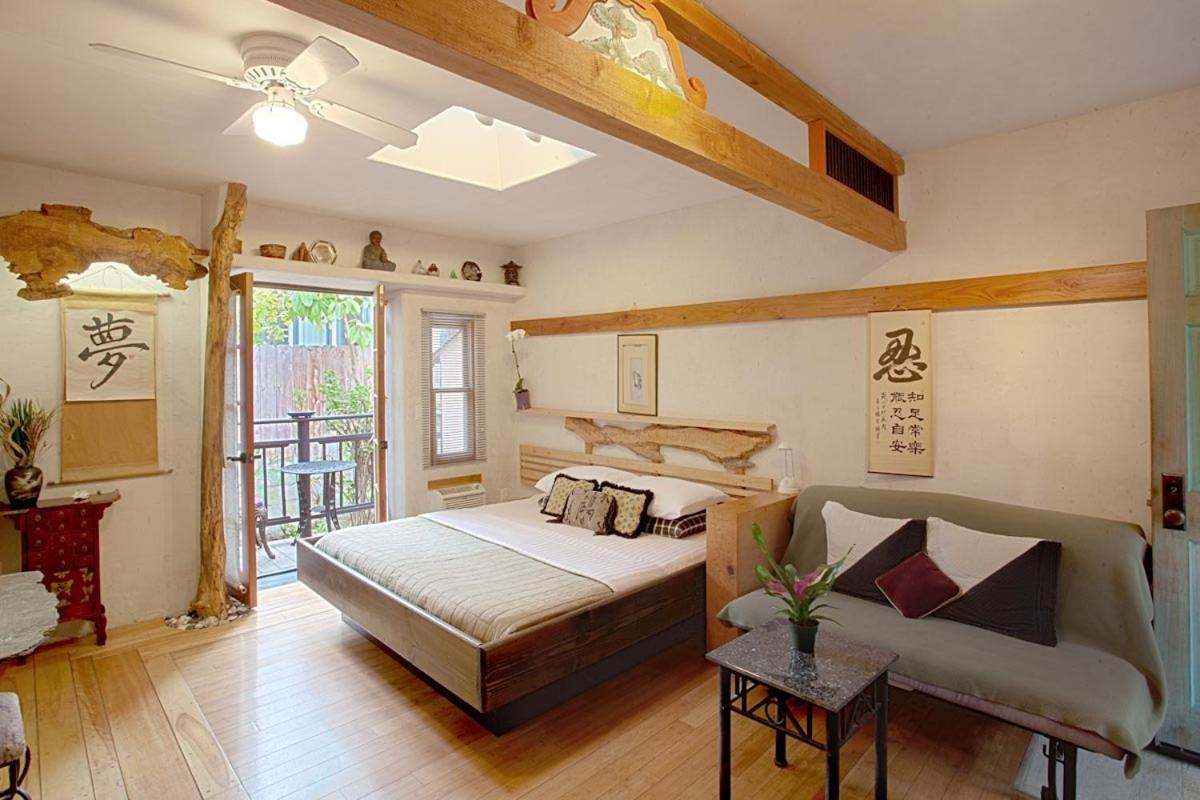 Les Artistes Inn Дел-Мар Номер фото